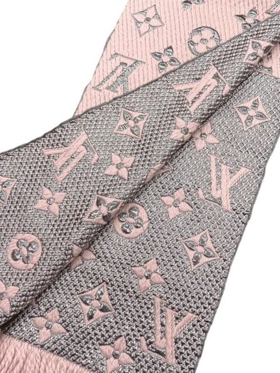 Louis Vuitton Muffler Echarpe Logomania Shine Wool Silk Monogram Rose Scarf - Picture 7 of 9